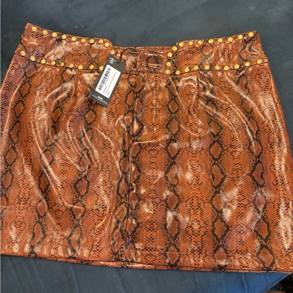 Pretty little thing snake skin mini skirt brown size 4